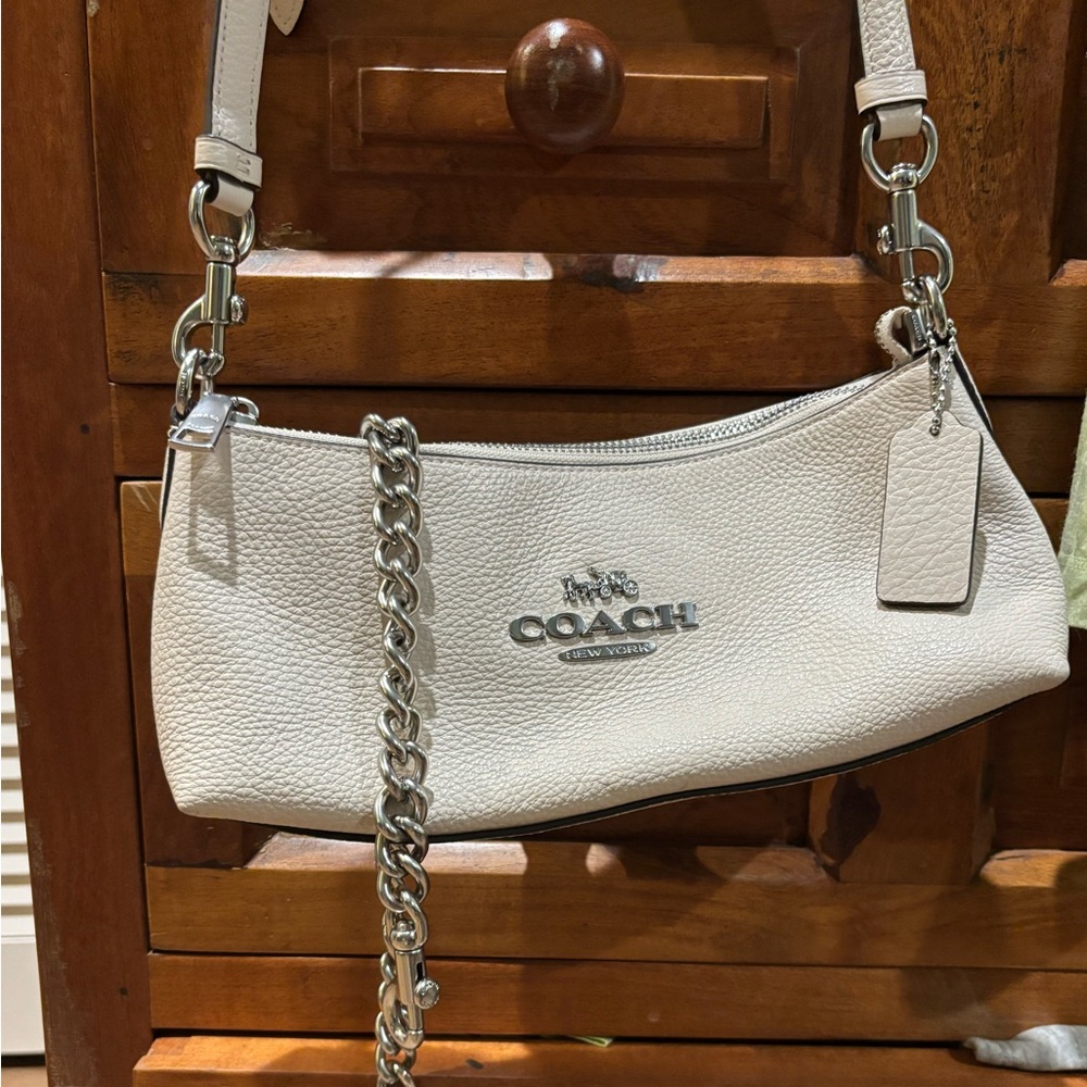 Coach CL407 Charlotte Shoulder Bag In Pebble Leather Sliver/ Chalk